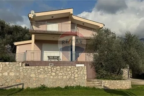 Rent, house, 1000m², Bar, Crna Gora