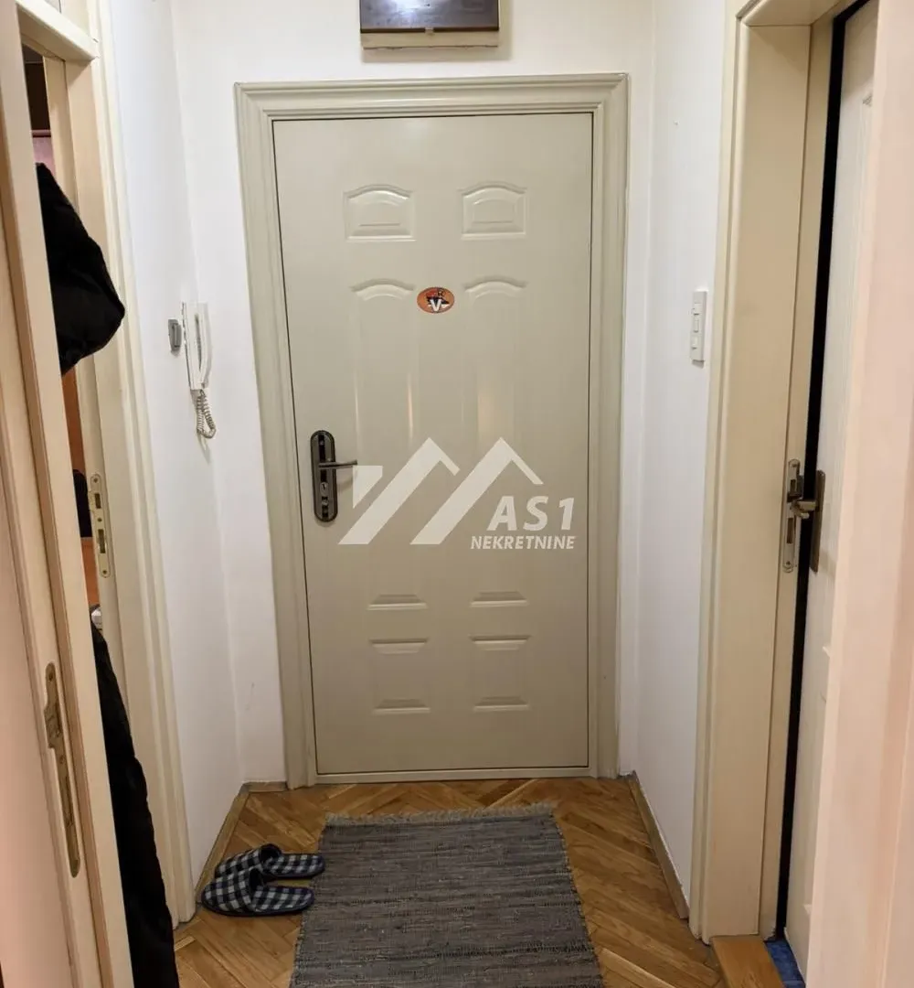 Izdavanje, dvosoban stan, 45m², Nova Detelinara, Novi Sad Sve Podlokacije