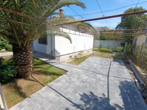Izdavanje, dvosoban stan, 80m², Gintaš, Podgorica - image 15