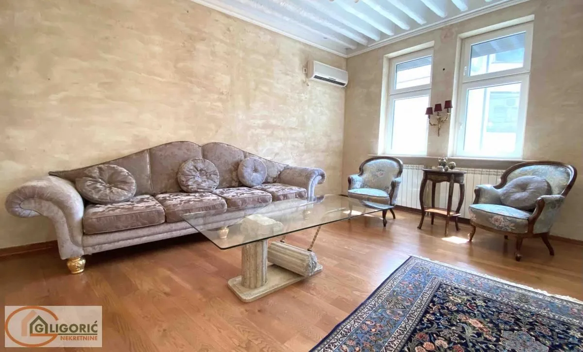 Izdavanje, dvosoban stan, 74m², Stari Grad, Beograd
