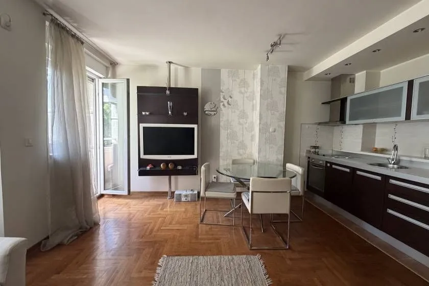 Prodaja, trosoban stan, 66m², Dorćol Sve Podlokacije, Beograd