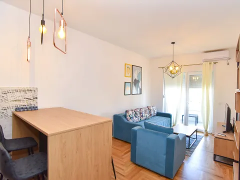 Rent, two bedroom apartment, 42m², Golubovina, Budva - image 4