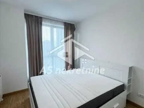 Izdavanje, trosoban stan, 81m², Savski Venac, Beograd - image 8
