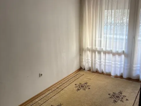 Izdavanje, trosoban stan, 75m², Blok 5, Podgorica - image 5