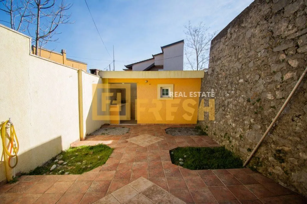 Sale, house, 100m², Stara Varoš, Podgorica