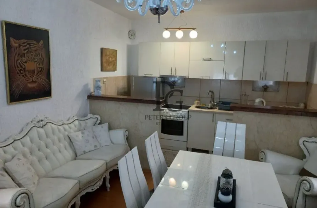 Izdavanje, dvosoban stan, 80m², Igalo, Herceg Novi