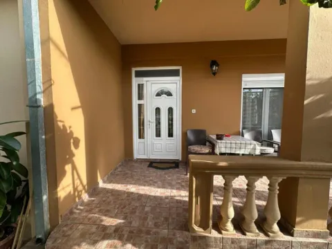 Izdavanje, dvosoban stan, 90m², Dalmatinska ulica, Podgorica - image 4