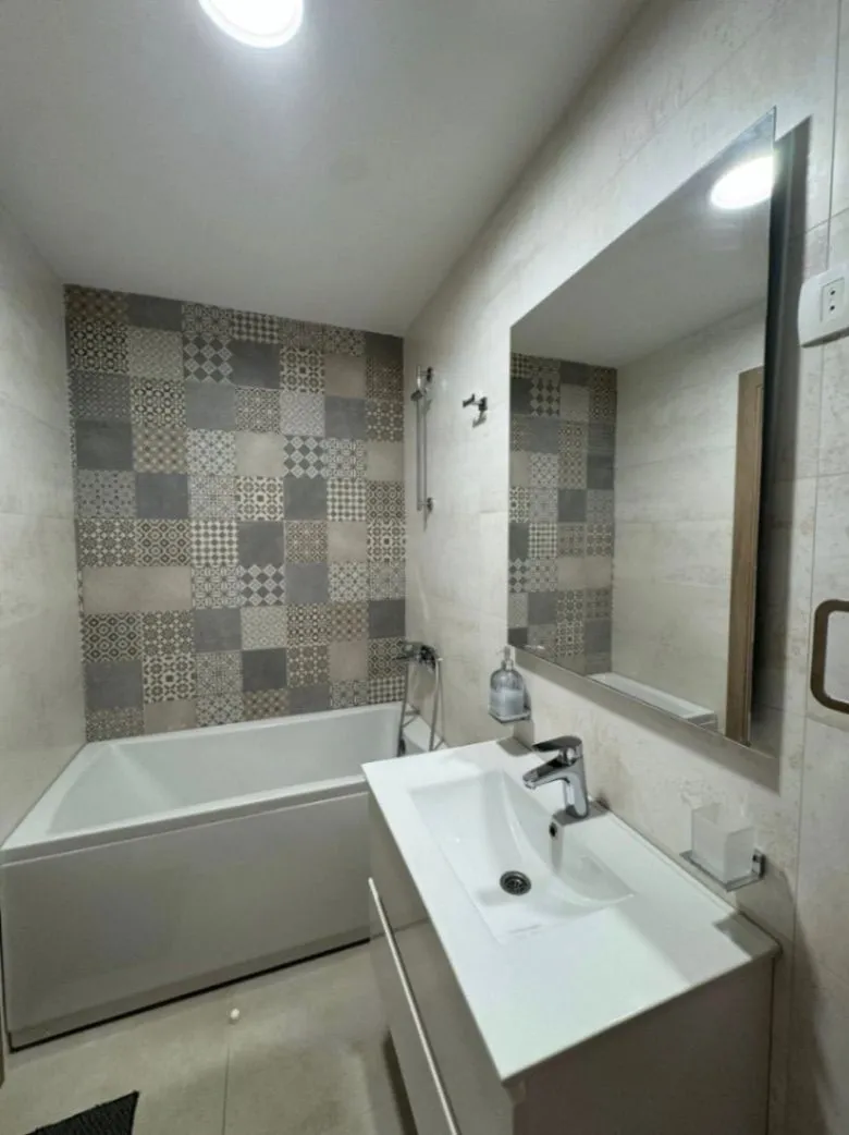 Rent, office space, 70m², Master Kvart, Podgorica