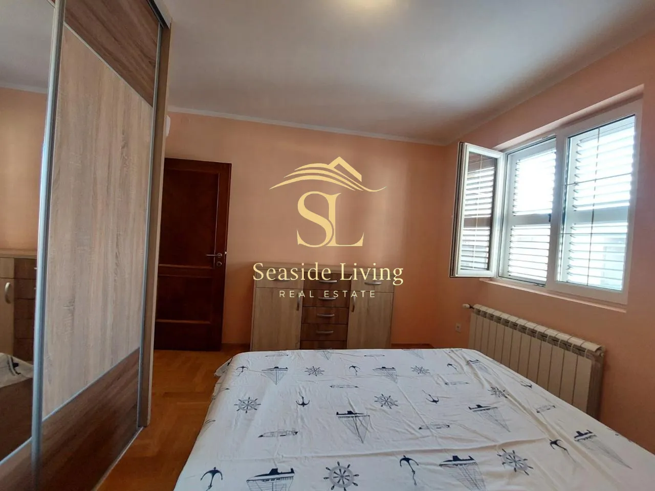 Rent, three bedroom apartment, 130m², Dobrota, Kotor