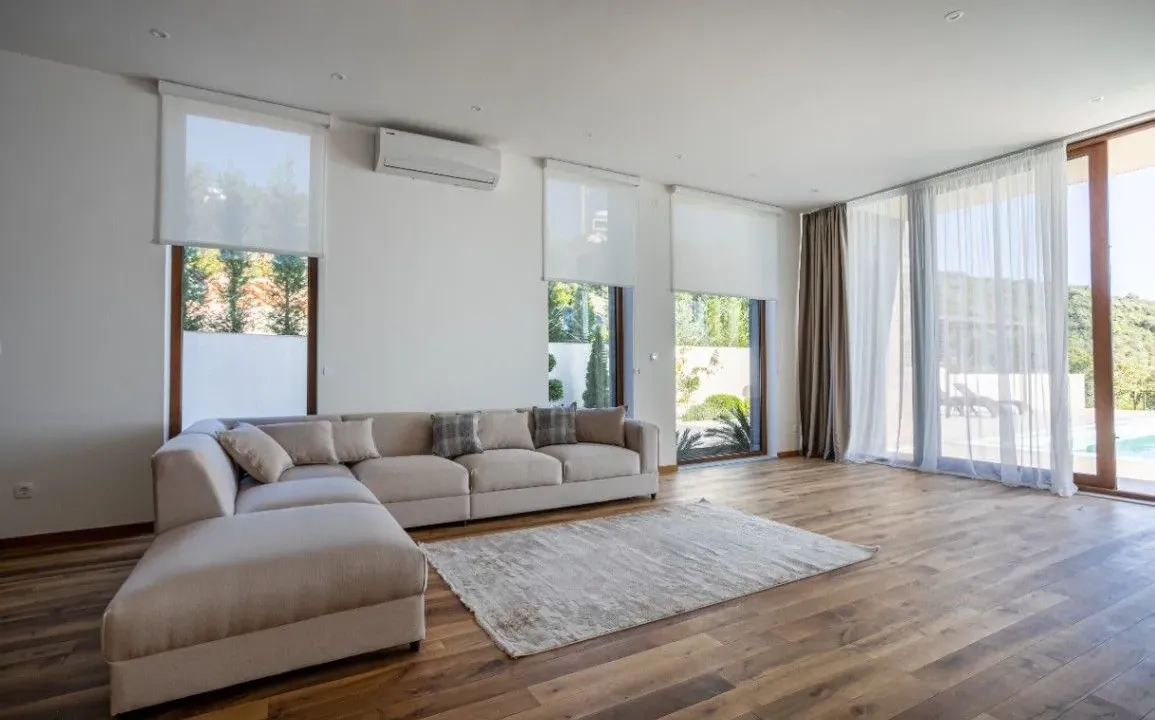 Rent, house, 450m², Krimovica, Kotor
