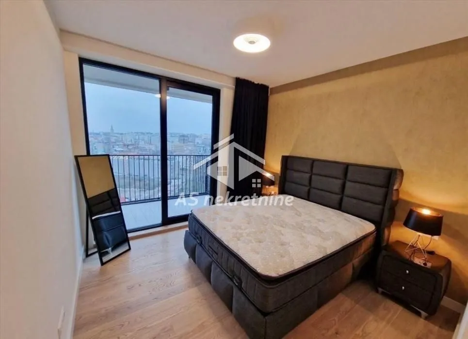 Rent, four bedroom apartment, 109m², Savski Venac, Beograd