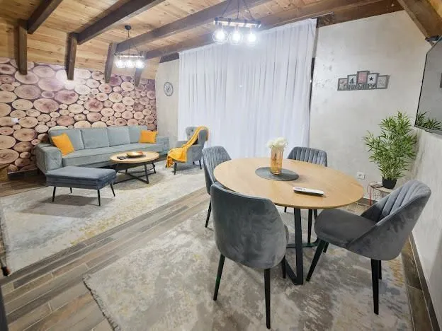 Prodaja, kuća, 218m², Motički gaj, Žabljak