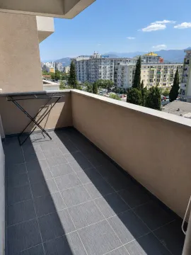 Izdavanje, dvosoban stan, 66m², Pobrežje, Podgorica - image 12