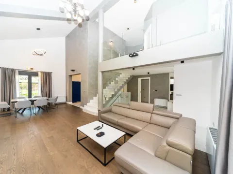 Izdavanje, kuća, 220m², Podgorica, Crna Gora - image 13