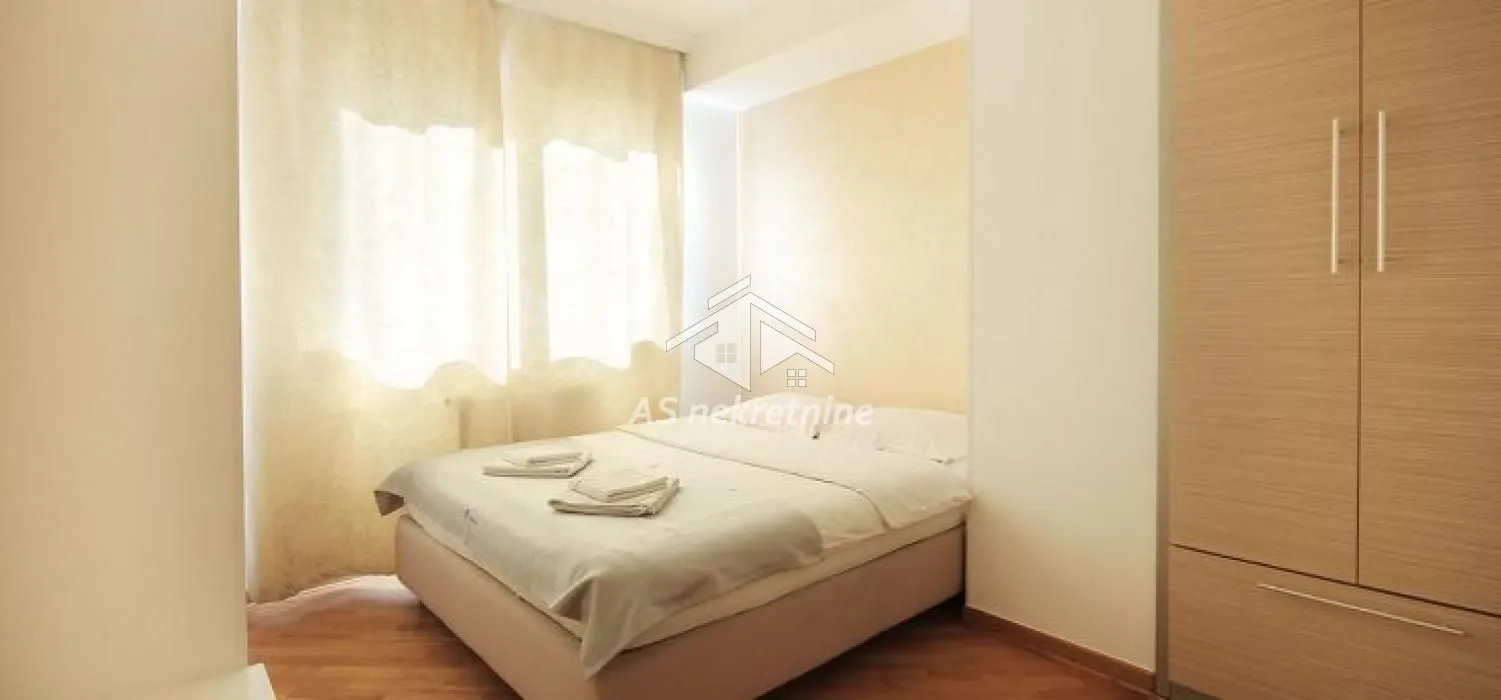 Rent, three bedroom apartment, 89m², Stari Grad, Beograd