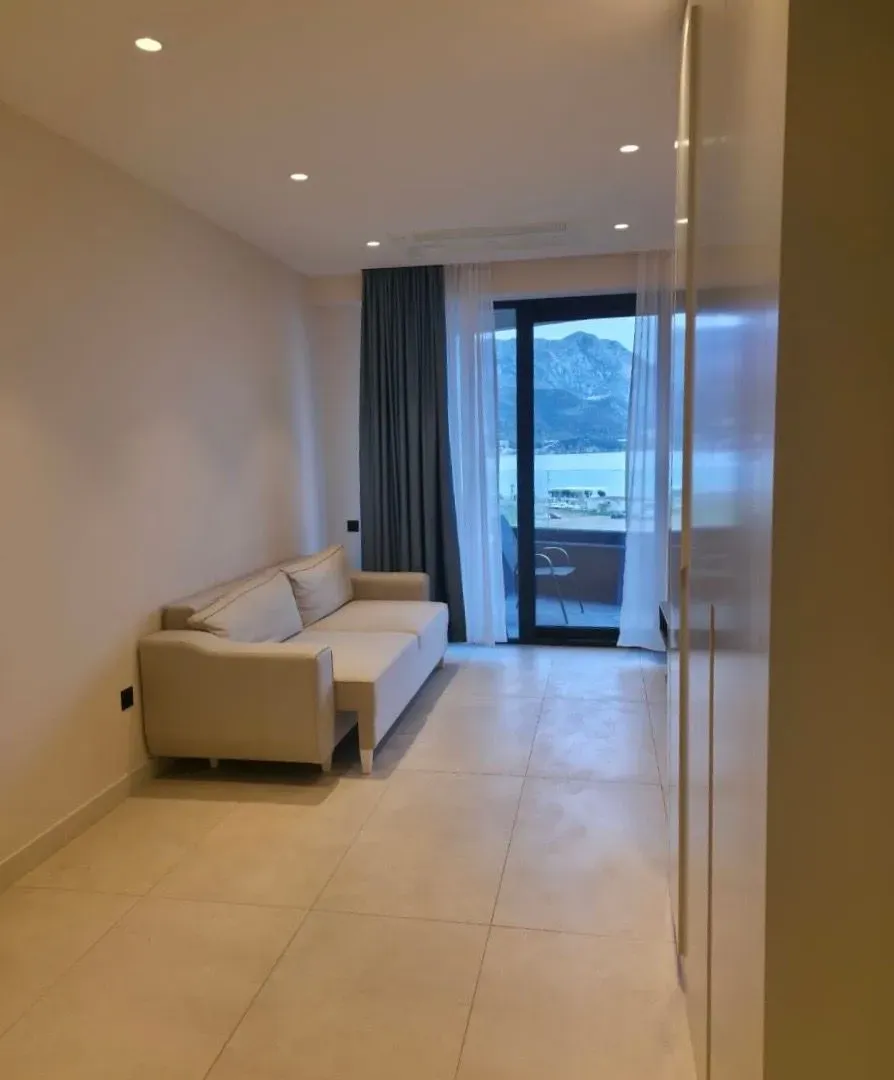 Sale, one bedroom apartment, 51m², Bečići, Budva