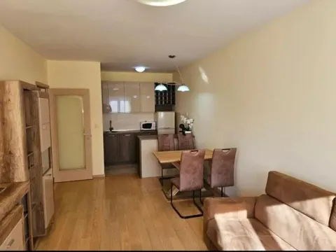 Izdavanje, jednosoban stan, 50m², City Kvart, Podgorica - image 9