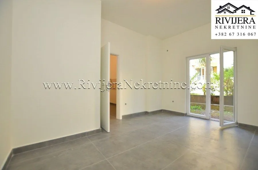 Sale, two bedroom apartment, 74m², Đenovići, Herceg Novi