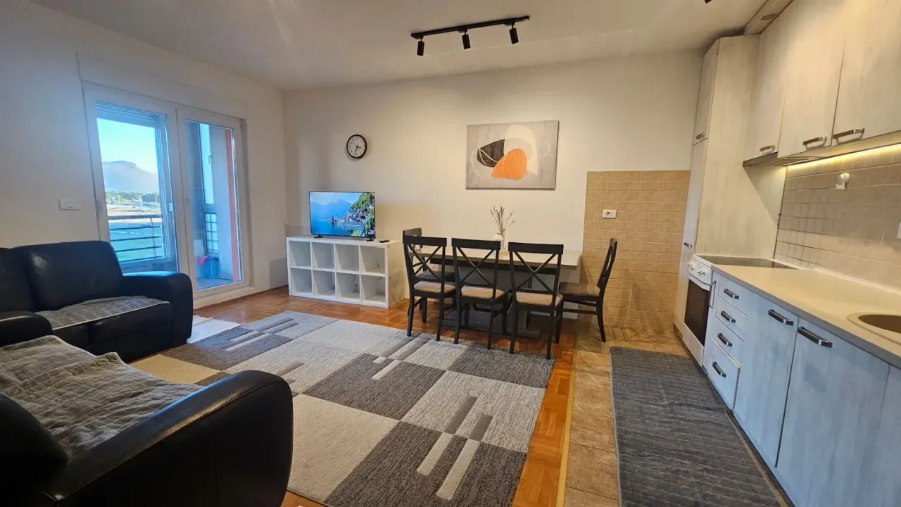 Rent, two bedroom apartment, 67m², Stari Aerodrom, Podgorica