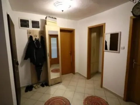 Prodaja, dvosoban stan, 92m², Stari Aerodrom, Podgorica - image 8