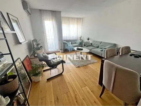 Izdavanje, trosoban stan, 72m², Uciteljsko Naselje, Zvezdara Sve Podlokacije
