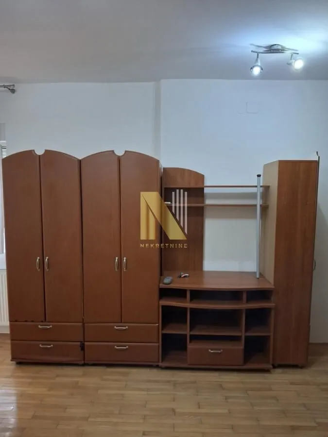 Izdavanje, dvosoban stan, 43m², Novo naselje, Novi Sad