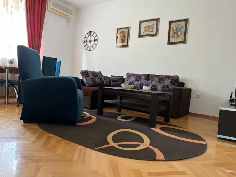 Rent, two bedroom apartment, 68m², Centar, Podgorica - image 5