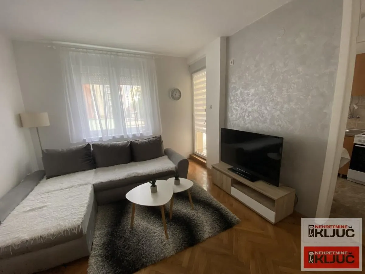 Izdavanje, jednosoban stan, 31m², Grbavica, Novi Sad Sve Podlokacije