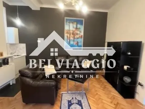 Rent, one bedroom apartment, 35m², Stari Grad, Budva - image 2