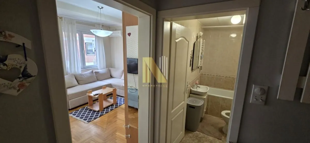 Izdavanje, jednosoban stan, 36m², Centar, Novi Sad