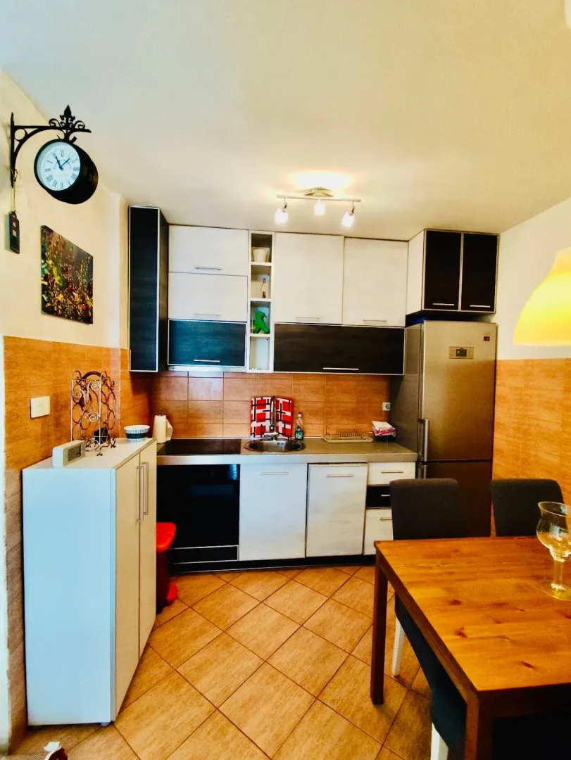 Izdavanje, jednosoban stan, 42m², City Kvart, Podgorica