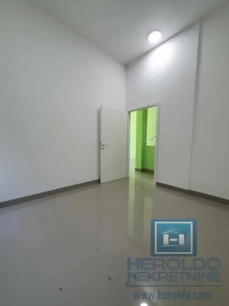 Sale, office space, 189m², Aqua park, Jagodina