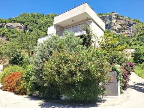 Sale, house, 380m², Perazića do, Budva - image 9
