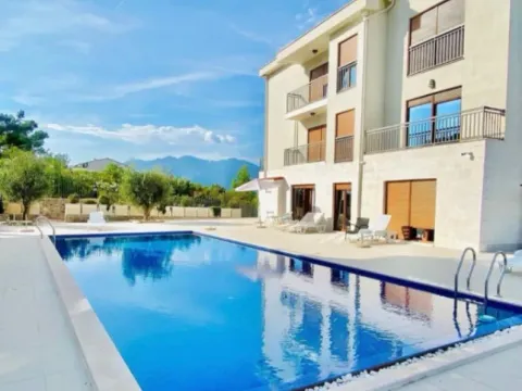 Izdavanje, jednosoban stan, 73m², Obala Đuraševića, Tivat - image 2