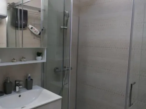 Izdavanje, dvosoban stan, 76m², Blok 5, Podgorica - image 7