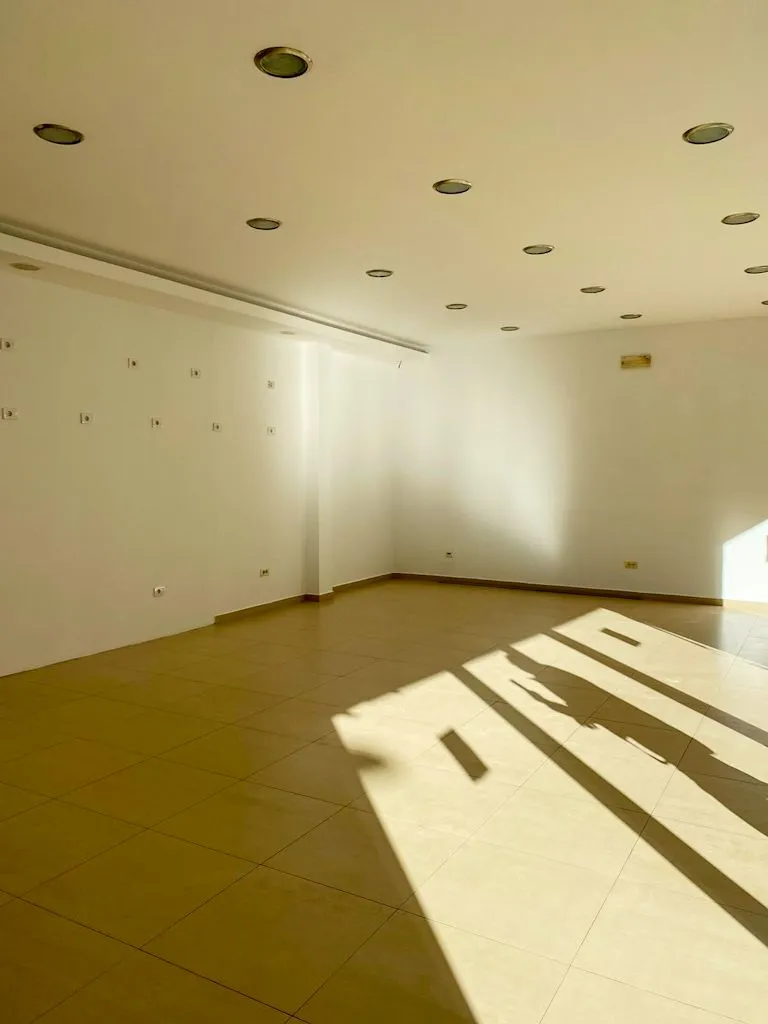 Rent, office space, 145m², City Kvart, Podgorica