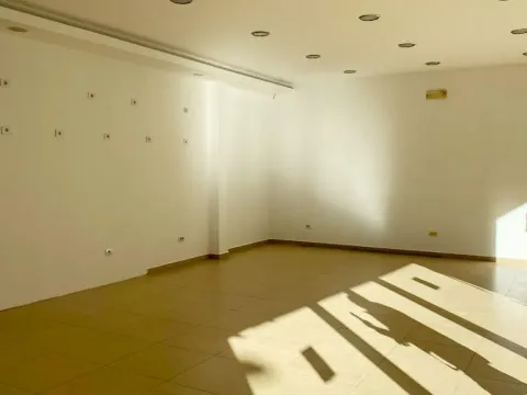 Rent, office space, 145m², City Kvart, Podgorica - image 4