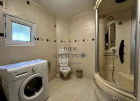 Izdavanje, kuća, 180m², Donja Gorica, Podgorica - image 8