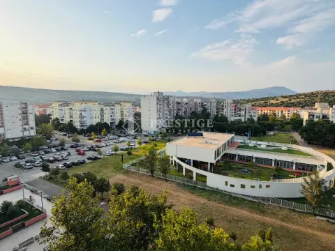 Izdavanje, jednosoban stan, 47m², Blok 6, Podgorica - image 12
