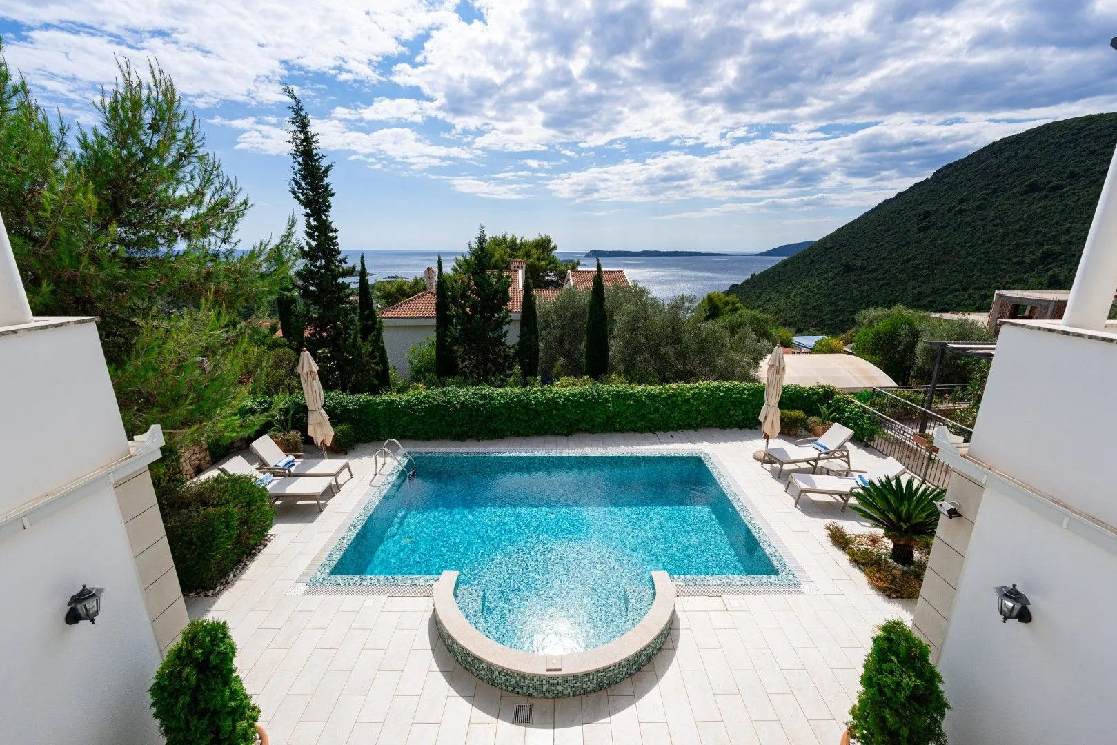 Prodaja, kuća, 357m², Žanjice, Herceg Novi