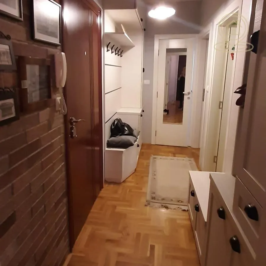 Prodaja, dvosoban stan, 63m², Nova Detelinara, Novi Sad Sve Podlokacije