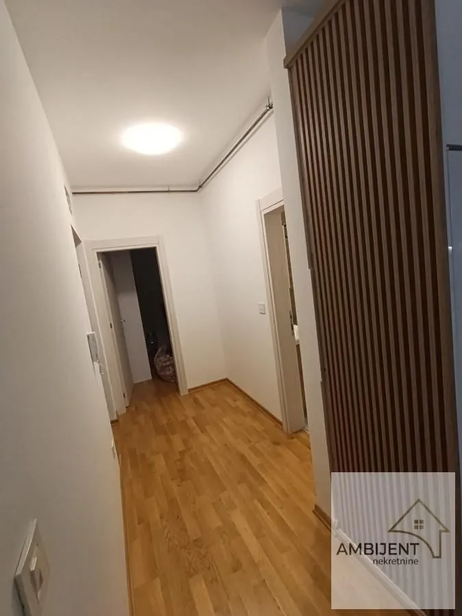 Prodaja, jednosoban stan, 43m², Centar, Stara Pazova
