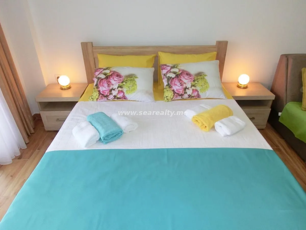 Rent, one bedroom apartment, 30m², Budva, Crna Gora