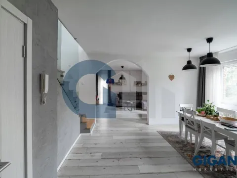 Prodaja, četvorosoban stan, 180m², Vidikovački venac, Rakovica - image 2