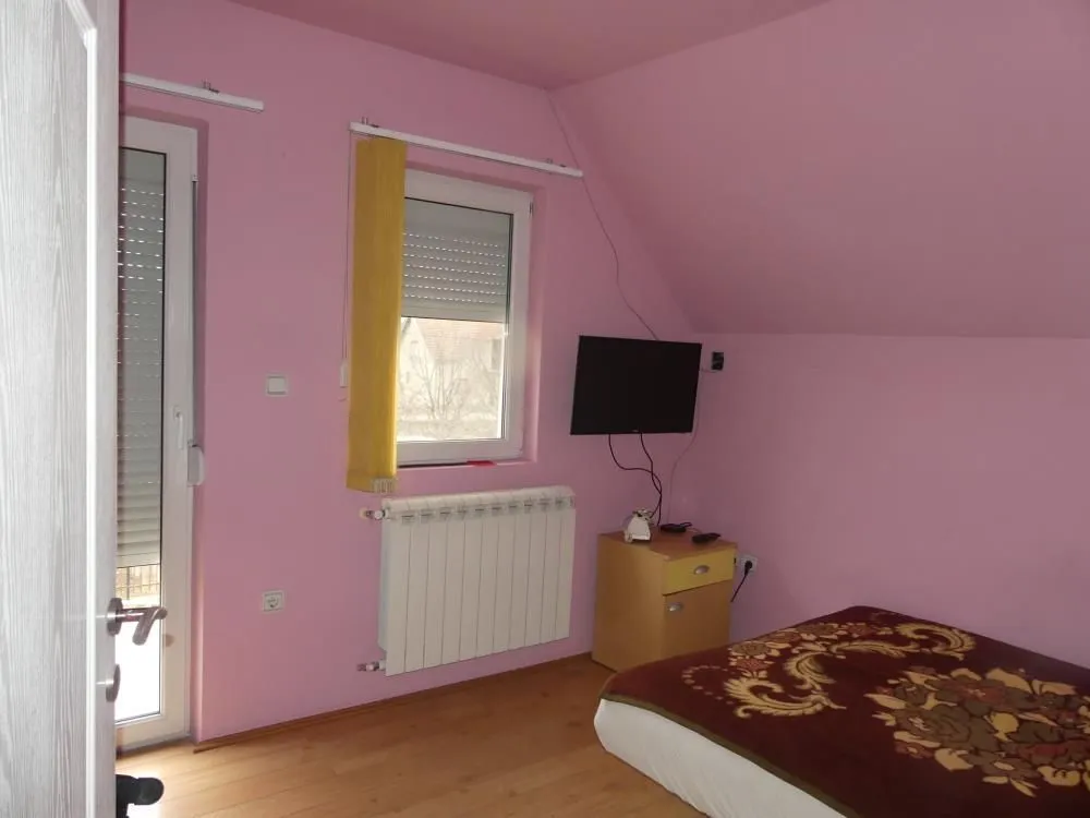 Prodaja, kuća, 169m², Trnava, Jagodina