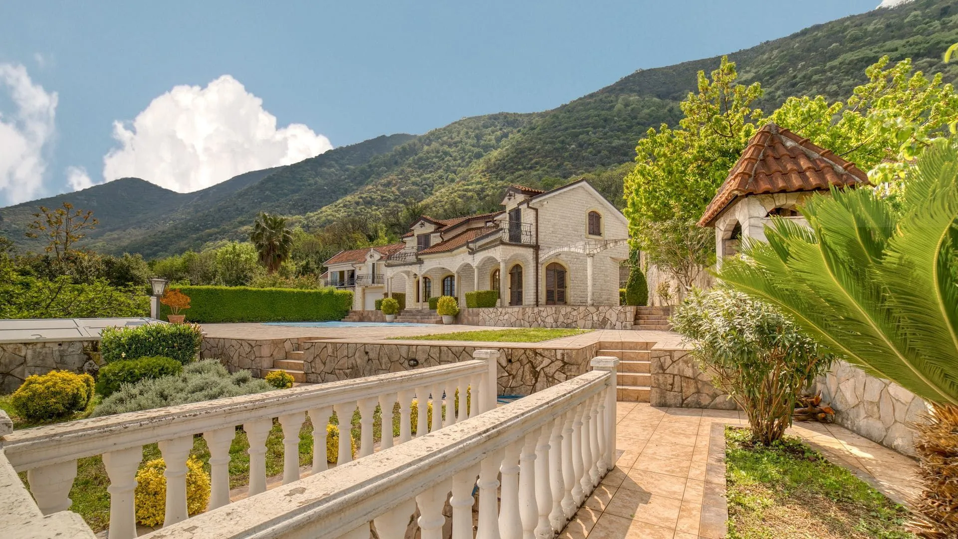 Sale, house, 278m², Stoliv, Kotor