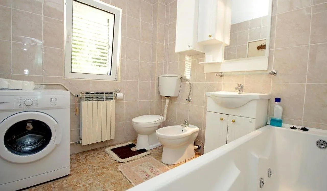 Sale, house, 300m², Reževići, Budva