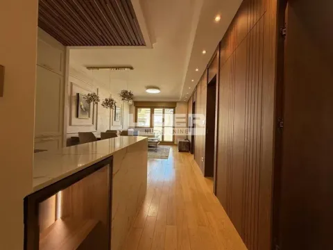 Izdavanje, trosoban stan, 60m², Vračar Centar, Vračar Sve Podlokacije - image 17