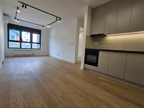 Izdavanje, stan, 53m², Autokomanda, Voždovac Sve Podlokacije - image 1