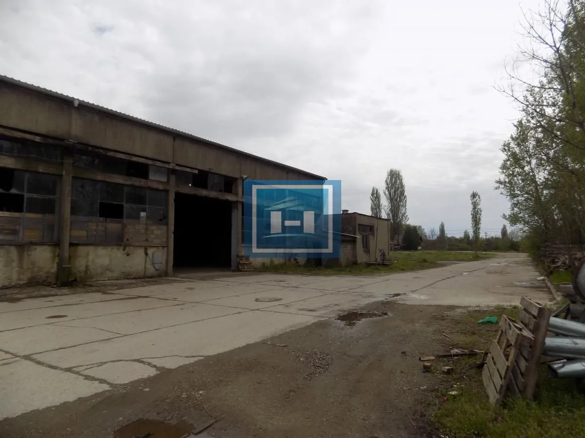 Sale, office space, 1180m², Žabare, Paraćin